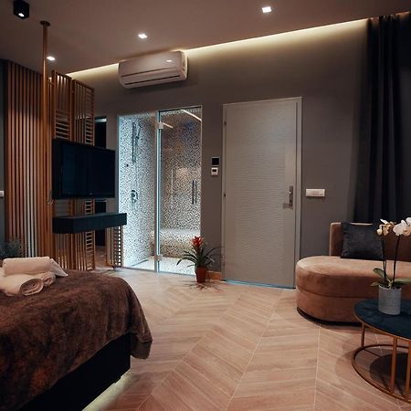 Monza Mirror Apartment Kikinda Dış mekan fotoğraf