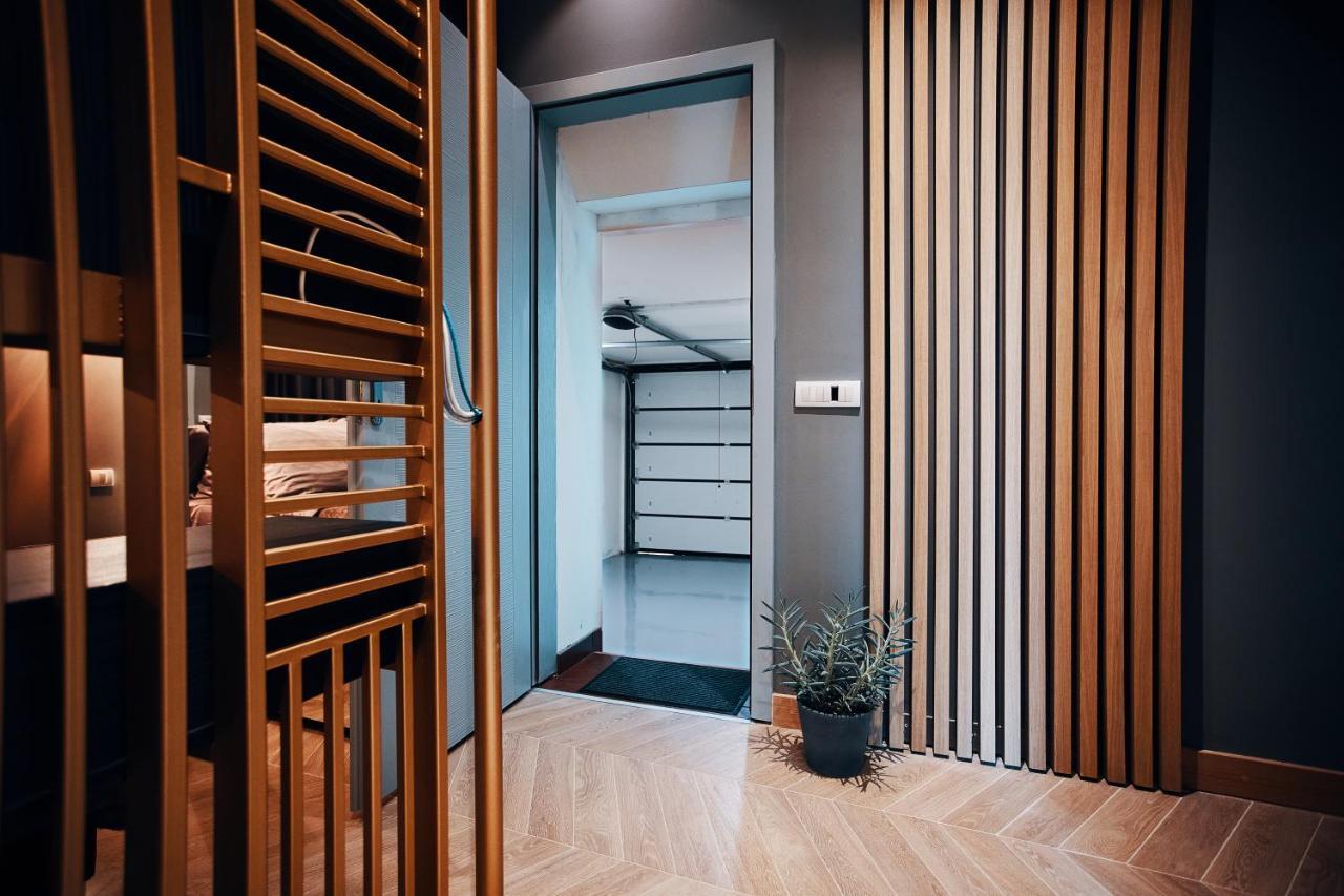 Monza Mirror Apartment Kikinda Dış mekan fotoğraf
