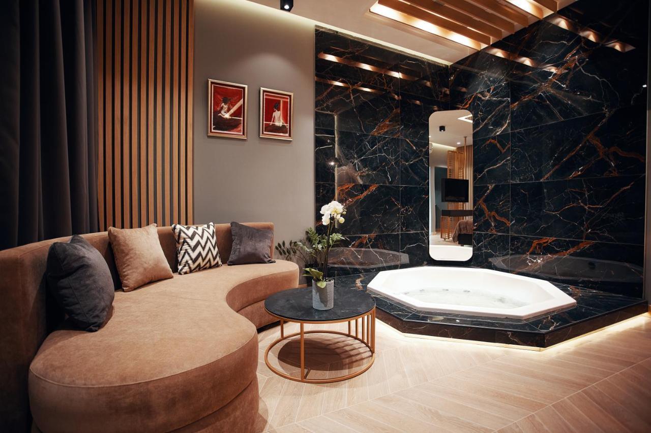 Monza Mirror Apartment Kikinda Dış mekan fotoğraf
